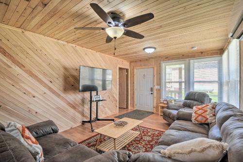 Cozy Lesterville Home Near Parks And Forests!