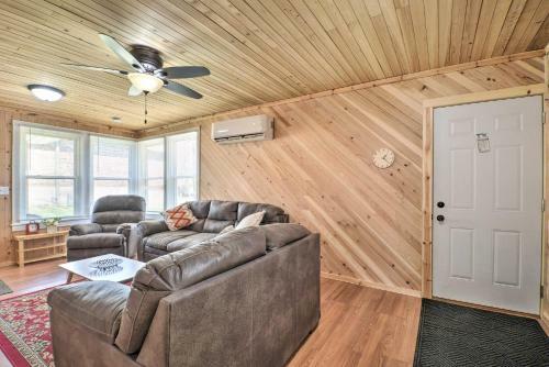 Cozy Lesterville Home Near Parks And Forests!