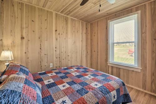Cozy Lesterville Home Near Parks And Forests!