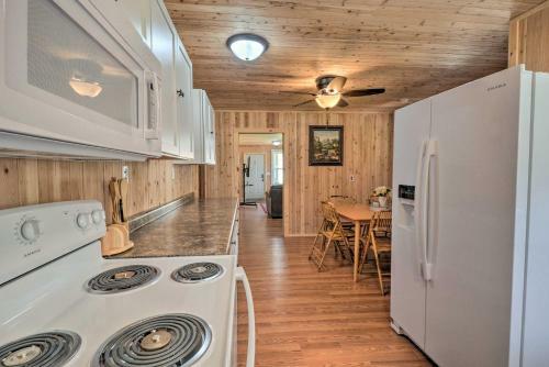 Cozy Lesterville Home Near Parks And Forests!
