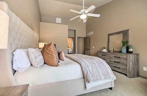 Luxe Osage Beach Home With Fire Pit And Grill!