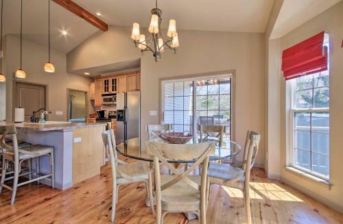 Luxe Osage Beach Home With Fire Pit And Grill!
