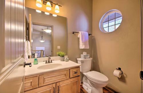 Luxe Osage Beach Home With Fire Pit And Grill!