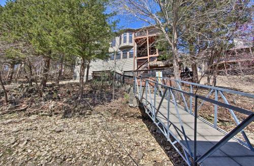 Luxe Osage Beach Home With Fire Pit And Grill!