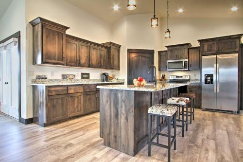 Tranquil Silverwood Estates Less Than 1 Mi To River!
