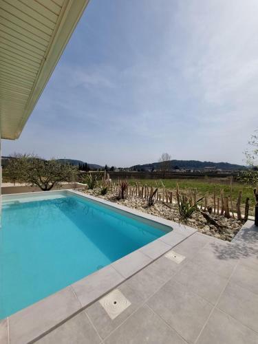 Goudargues Villa Toute �quip�e, 300m Du Centre.