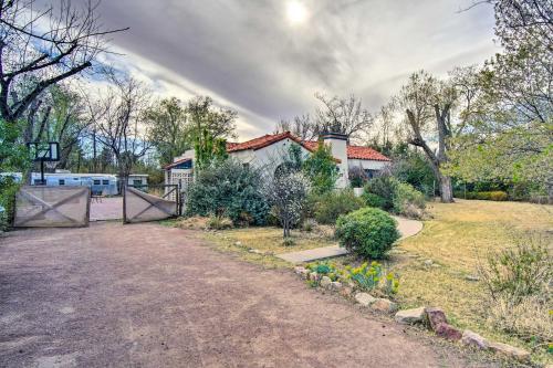 Unique El Paso Hideaway Shop, Golf, Explore!
