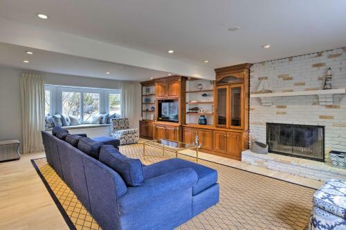 Beautiful Hampton Bays Home With Private Pool!