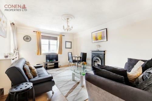 Stunning 2-bed Apartment In Grays