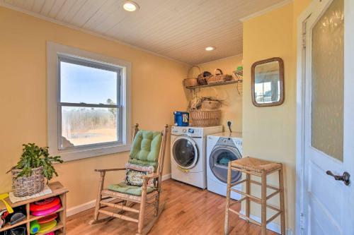 Narrowsburg Farmhouse Hideaway On 2 Acres With Pond!