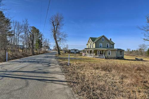 Narrowsburg Farmhouse Hideaway On 2 Acres With Pond!