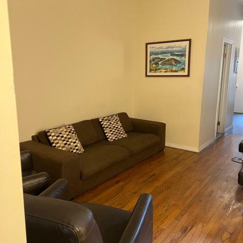 Harlem Apartment Close To Subways