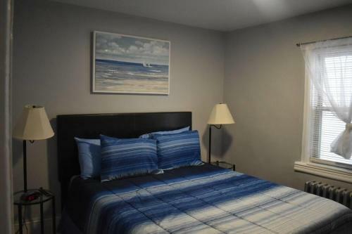Bright Airy 2 Bedroom Entire House Near Lga