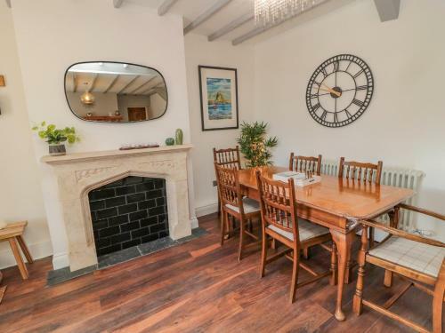 Woolley Lodge