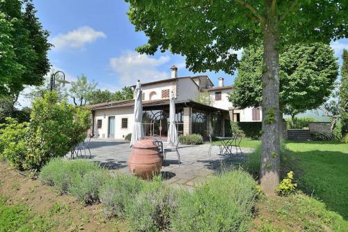 Lovely Tuscany Apartment