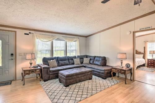 Gatlin Creek Rest Stop Home With Fireplace!