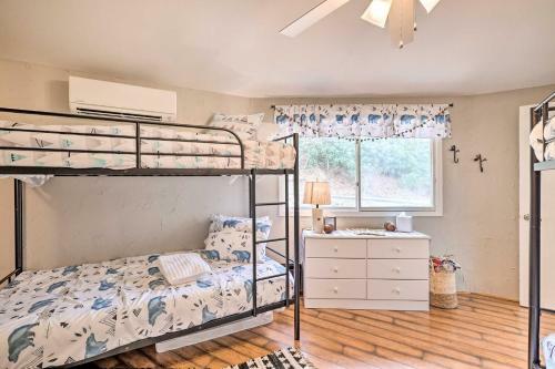 Eclectic Banner Elk Home With Fire Pit And Grill!