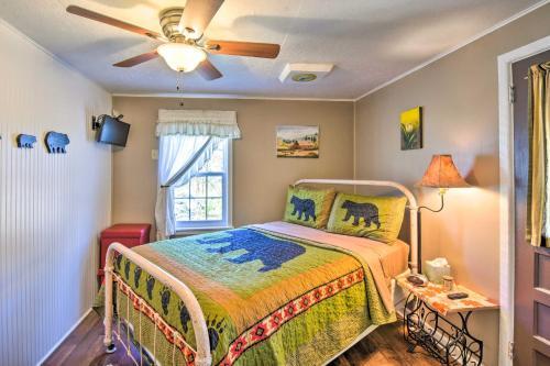 Quaint Hayesville Home On 6 Acres With Fire Pit