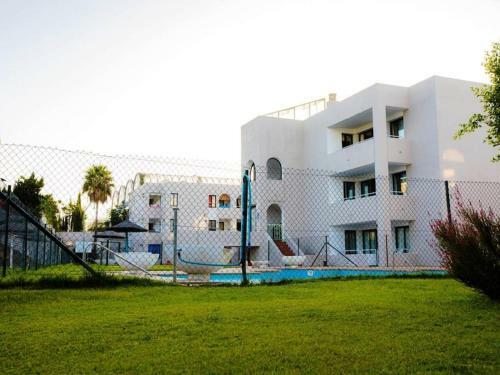 Apartamentos Sotogrande Con Piscina Y Garaje