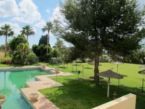 Apartamentos Sotogrande Con Piscina Y Garaje