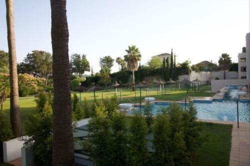 Apartamentos Sotogrande Con Piscina Y Garaje