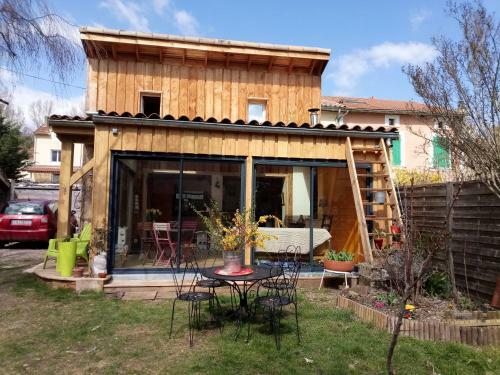 Chalet D'une Chambre Avec Jardin Clos A Lamastre
