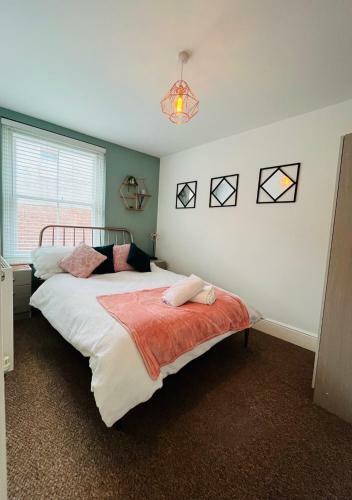 Lincoln City Centre Modern Apartment Overlooking The Canal