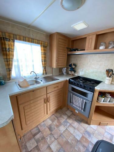 6 Berth Atlas Caravan - Walshs Holiday Park - Skegness