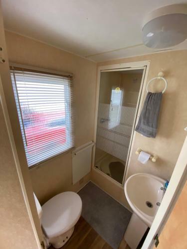 6 Berth Atlas Caravan - Walshs Holiday Park - Skegness