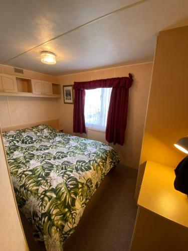 6 Berth Atlas Caravan - Walshs Holiday Park - Skegness
