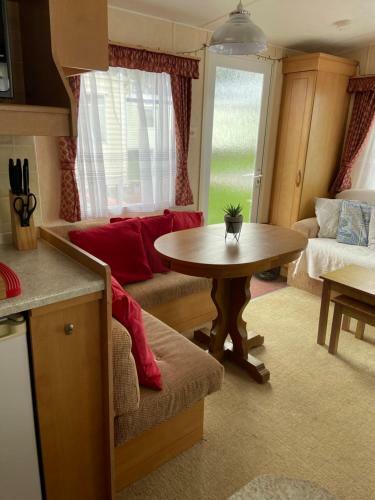 6 Berth Atlas Caravan - Walshs Holiday Park - Skegness