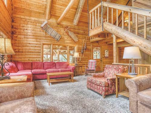 Cedarwood Lodge