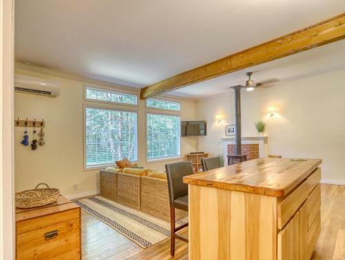 Twin Cedars Getaway