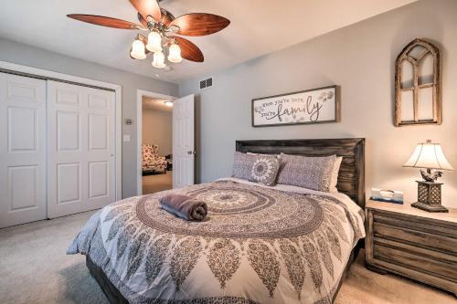 Spacious Home And Screened Porch On Golf Course