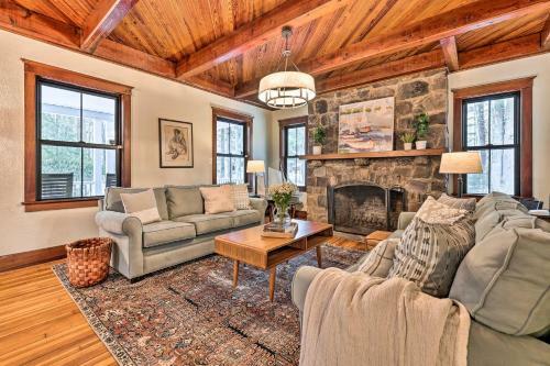 Pocono Pines Family Home With Private Hot Tub!