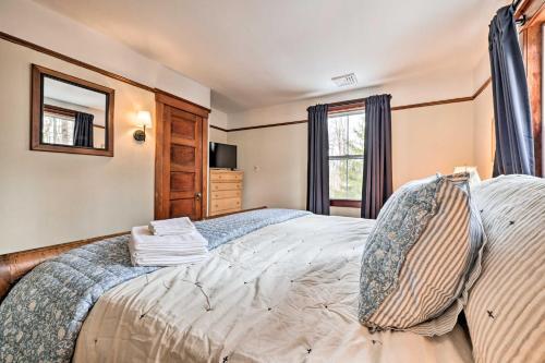 Pocono Pines Family Home With Private Hot Tub!