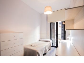 Hostal Residencia Universitaria Sant Agust�