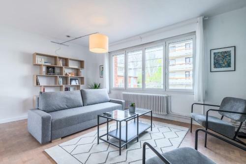 Lille - Superb Bright And Spacious 2 Bedroom Apartment With Private Parking