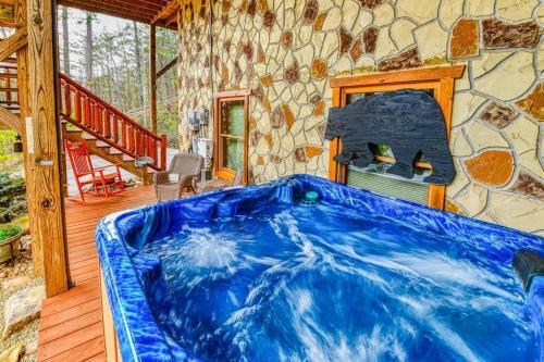 Powdermill Lodge Hot Tub Arcade Fire Pit