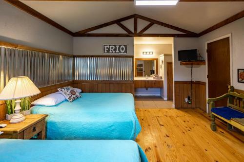 Hotel The Historic Leakey Inn