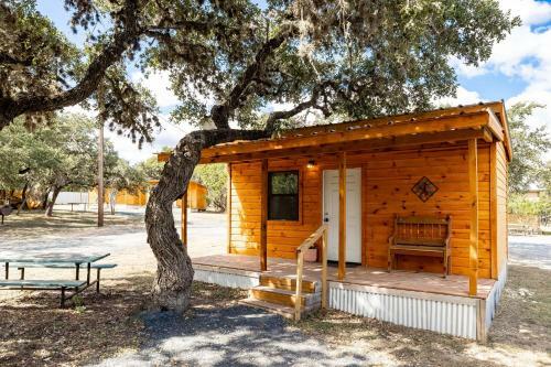 Hotel The Historic Leakey Inn