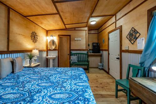 Hotel The Historic Leakey Inn