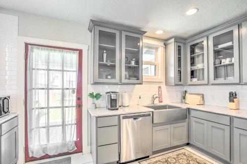 Pet-friendly San Antonio Home With Deck And Yard!