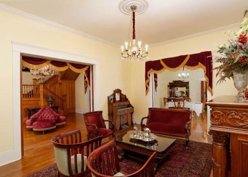 Oaklea Mansion Bed And Breakfast