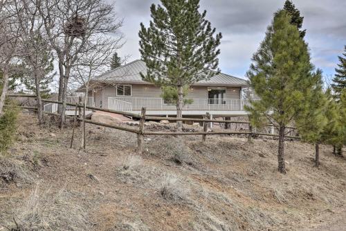 Peaceful Pine Valley Home With Deck And Mtn Views