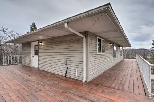 Peaceful Pine Valley Home With Deck And Mtn Views