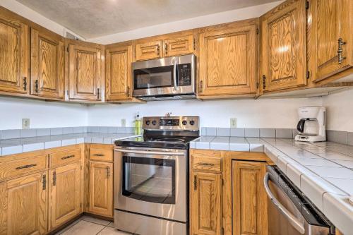 Apartamento Pet-friendly St George Escape With Shared Pool