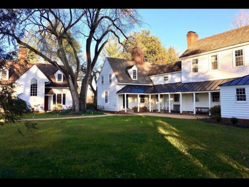 Bed & Breakfast Hollymead House