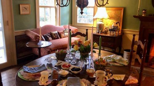 Bed & Breakfast Hollymead House