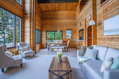 Oceanfront Retreat Mount Rainierking Bedgames